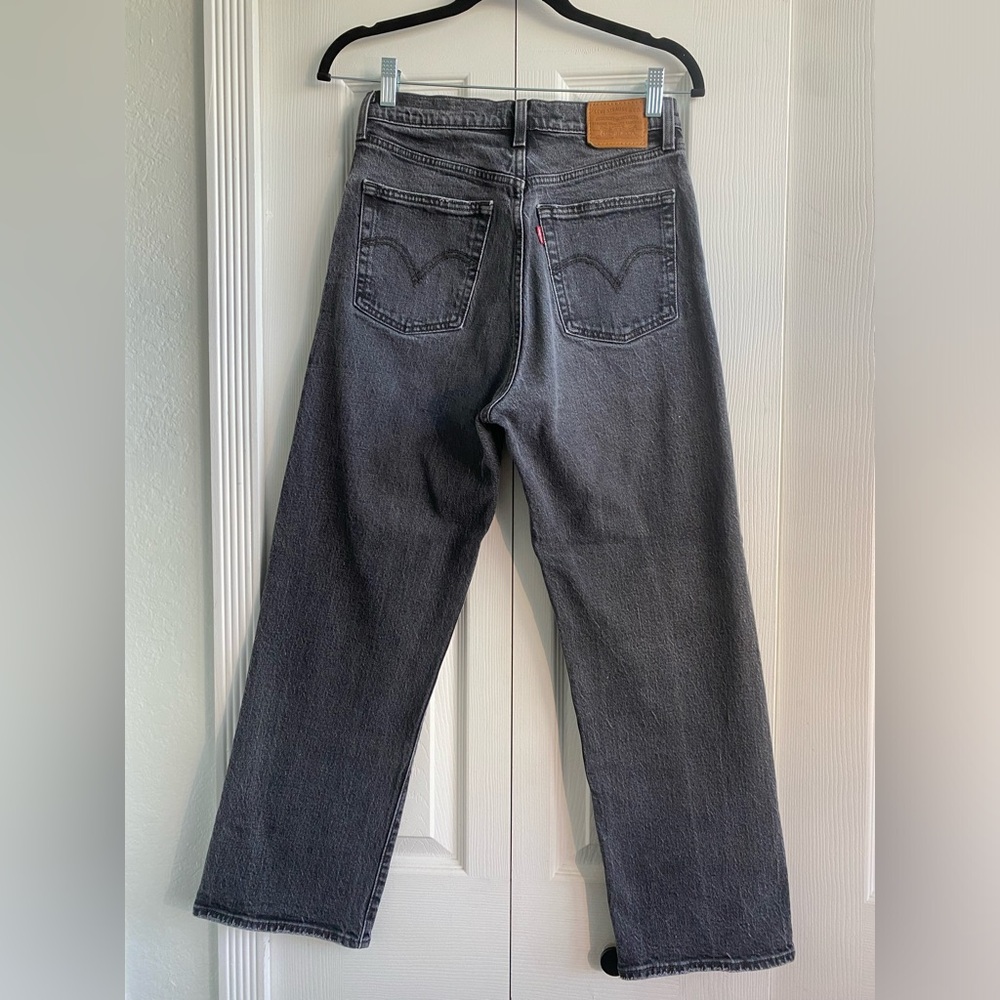 Levi’s Ribcage Straight - Picture 2 of 4